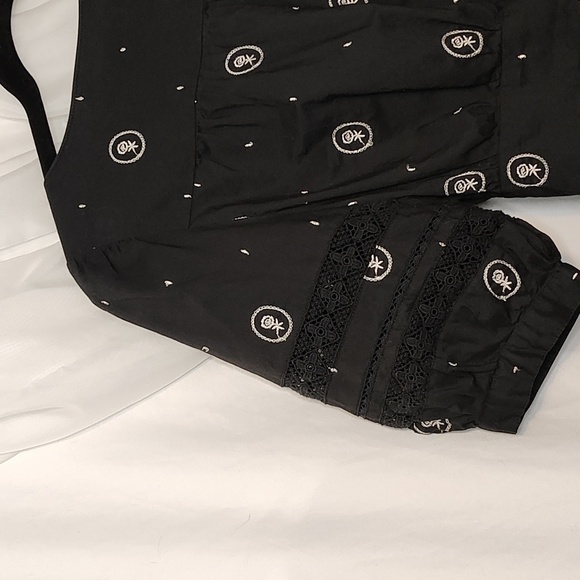 Anthropologie "Rose Cameo Blouse - black w cream embroidered flowers - Picture 4 of 5